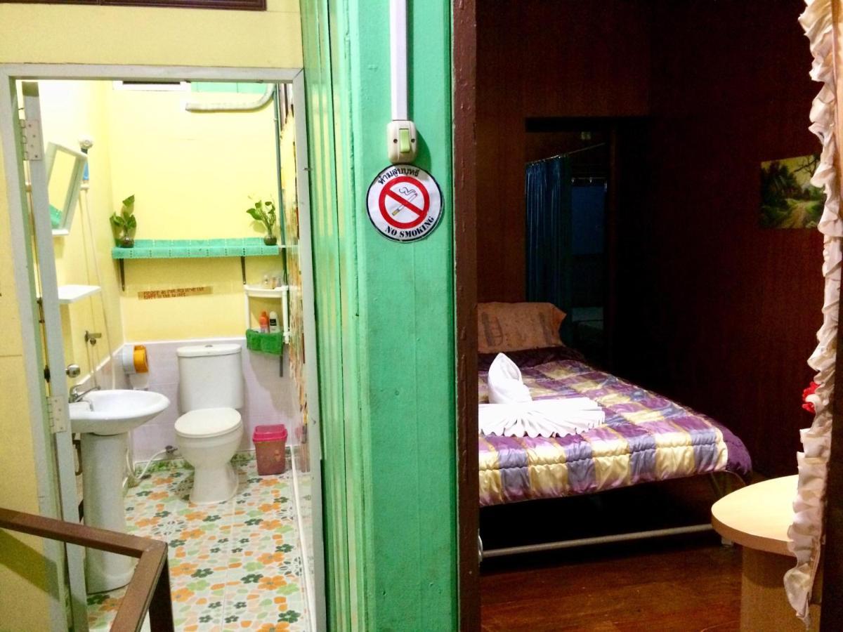 Pee Homestay Lopburi Ban Tha Krayang Exterior photo